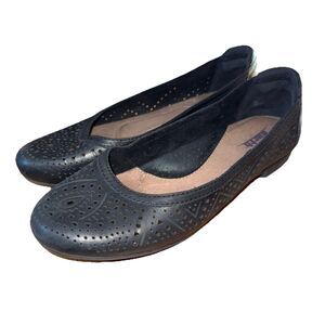 Earth Women's Royale Navy  Perforated Ballet Flats Shoes 7B‎